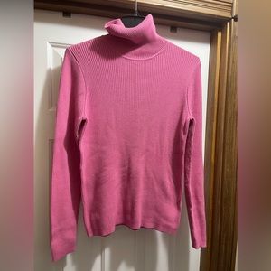 Gap Large pink turtleneck